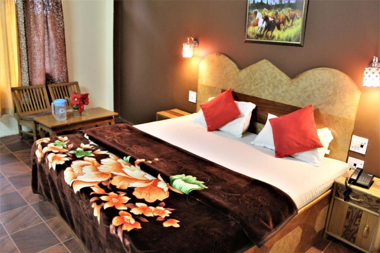 Hotel Ocean Inn มะนาลี ภายนอก รูปภาพ