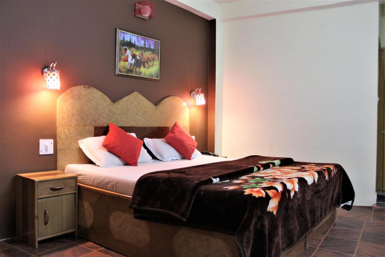 Hotel Ocean Inn มะนาลี ภายนอก รูปภาพ